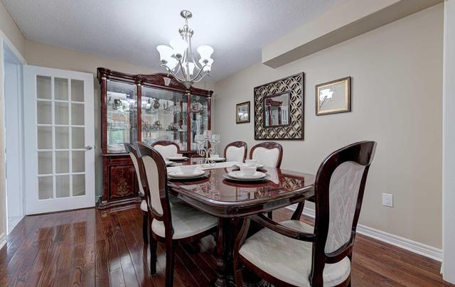 80 Oaklea Blvd, House detached with 5 bedrooms, 4 bathrooms and 5 parking in Brampton ON | Image 4