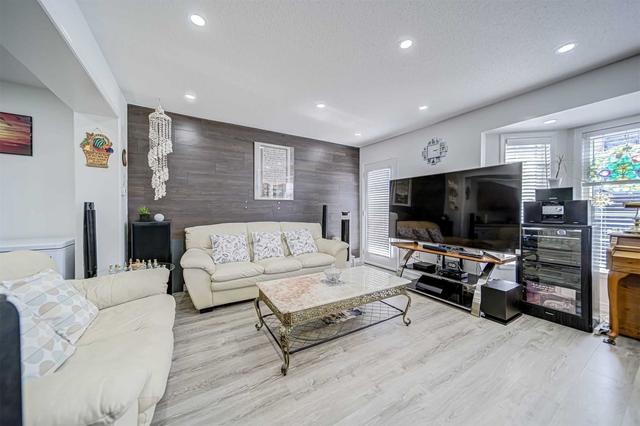 81 Mendelssohn St, House attached with 3 bedrooms, 2 bathrooms and 2 parking in Toronto ON | Image 21