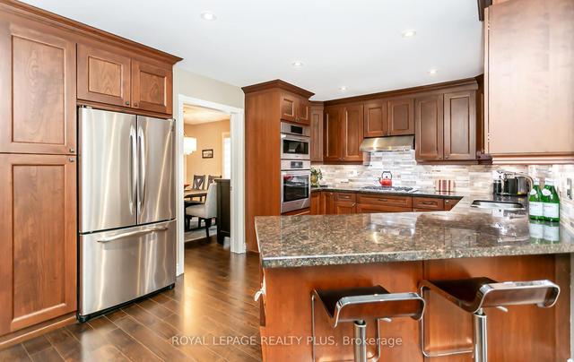 6 Davis Cres, House detached with 4 bedrooms, 4 bathrooms and 6 parking in Halton Hills ON | Image 6