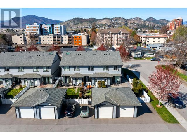 987 Laurier Avenue, House attached with 2 bedrooms, 3 bathrooms and 1 parking in Kelowna BC | Image 54