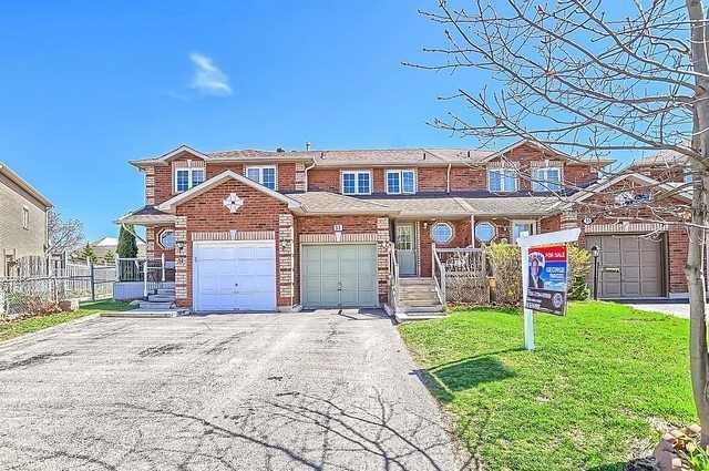 53 Lee Cres, House attached with 3 bedrooms, 2 bathrooms and 2 parking in Barrie ON | Image 2