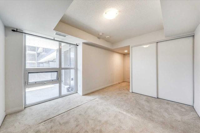 401 - 30 Meadowglen Pl, Condo with 1 bedrooms, 2 bathrooms and 1 parking in Toronto ON | Image 13