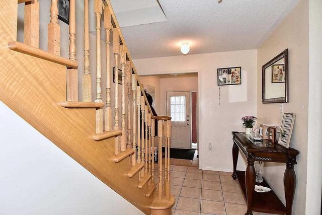 54 Keystar Crt, House attached with 3 bedrooms, 3 bathrooms and 3 parking in Vaughan ON | Image 21