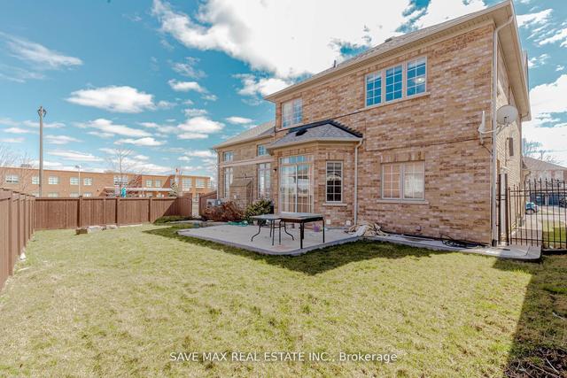 62 Mount Royal Circ, House detached with 4 bedrooms, 6 bathrooms and 6 parking in Brampton ON | Image 35