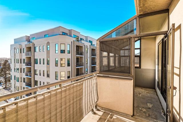 710 - 111 14 Avenue Se, Condo with 2 bedrooms, 1 bathrooms and 1 parking in Calgary AB | Image 2