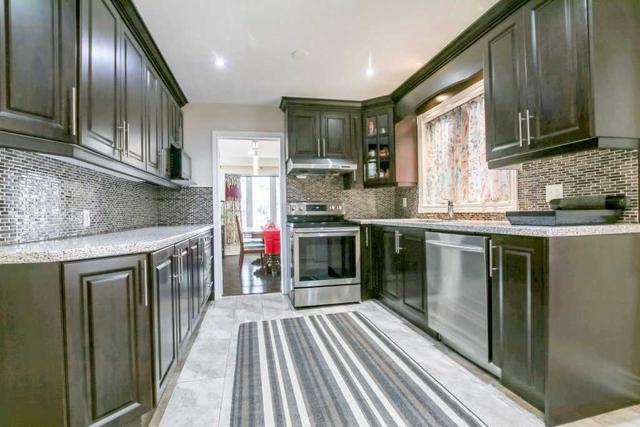 41 Annabelle Dr, House detached with 4 bedrooms, 4 bathrooms and 4 parking in Toronto ON | Image 2
