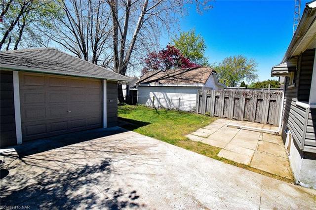 37 Marquis Avenue, House detached with 2 bedrooms, 1 bathrooms and null parking in St. Catharines ON | Image 35