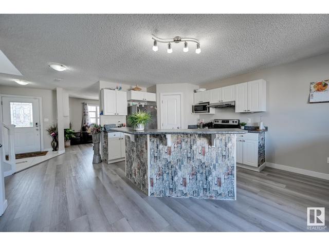 16412 57 St Nw, House detached with 5 bedrooms, 3 bathrooms and null parking in Edmonton AB | Image 6