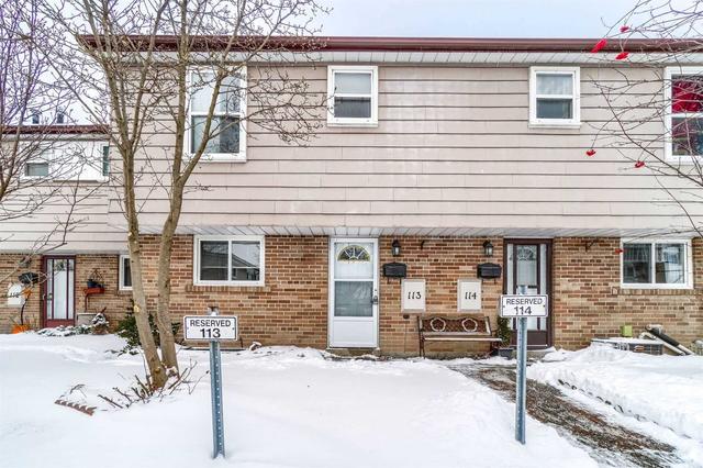 113 - 925 Bayly St, Townhouse with 3 bedrooms, 2 bathrooms and 1 parking in Pickering ON | Image 1