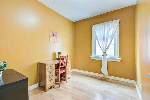 501 Westmount Ave, House semidetached with 3 bedrooms, 1 bathrooms and 1 parking in Toronto ON | Image 4