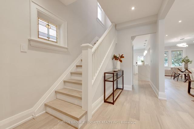35 Cranbrooke Ave, House detached with 3 bedrooms, 3 bathrooms and 3 parking in Toronto ON | Image 23