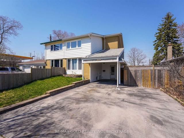 1324 Poprad Ave, House semidetached with 3 bedrooms, 3 bathrooms and 5 parking in Pickering ON | Image 1