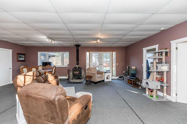 5 William St, House detached with 2 bedrooms, 3 bathrooms and 10 parking in Bracebridge ON | Image 10