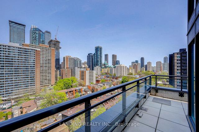 1105 - 17 Dundonald St, Condo with 1 bedrooms, 1 bathrooms and 1 parking in Toronto ON | Image 11