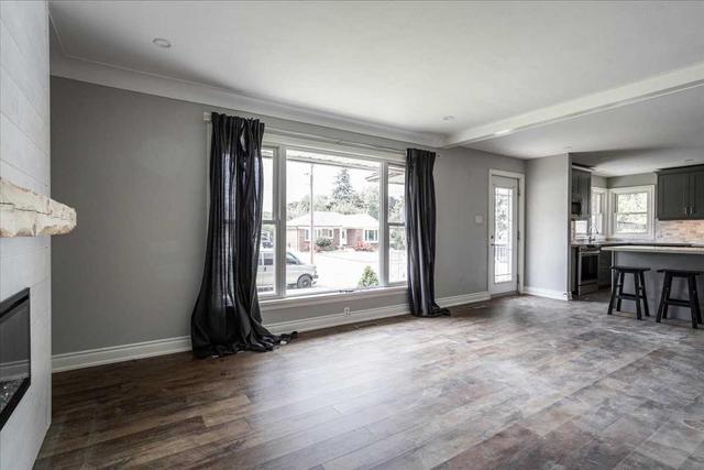 upper - 17 West 21st St, House detached with 3 bedrooms, 1 bathrooms and 2 parking in Hamilton ON | Image 2