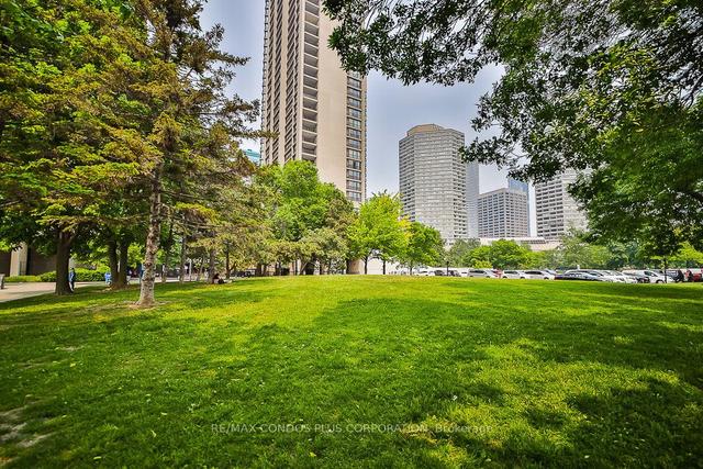 1819 - 33 Harbour Sq, Condo with 1 bedrooms, 1 bathrooms and 1 parking in Toronto ON | Image 8