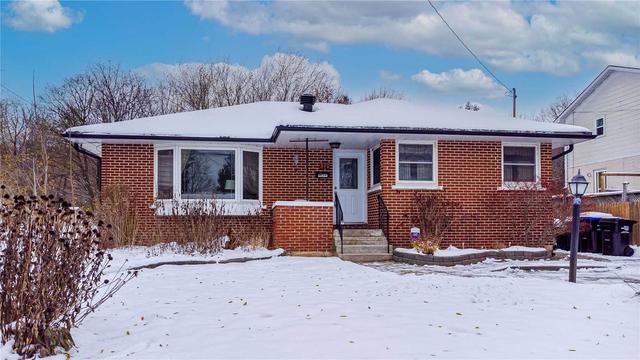 322 Shanty Bay Rd, House detached with 3 bedrooms, 1 bathrooms and 7 parking in Oro Medonte ON | Card Image