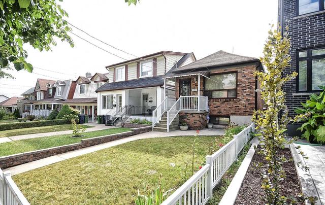 124 Caledonia Rd, House detached with 2 bedrooms, 2 bathrooms and 2 parking in Toronto ON | Image 12