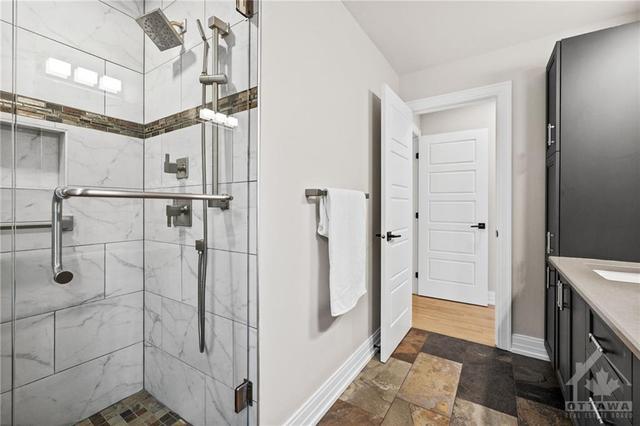 106 Porter Street, Townhouse with 3 bedrooms, 4 bathrooms and 3 parking in Ottawa ON | Image 17