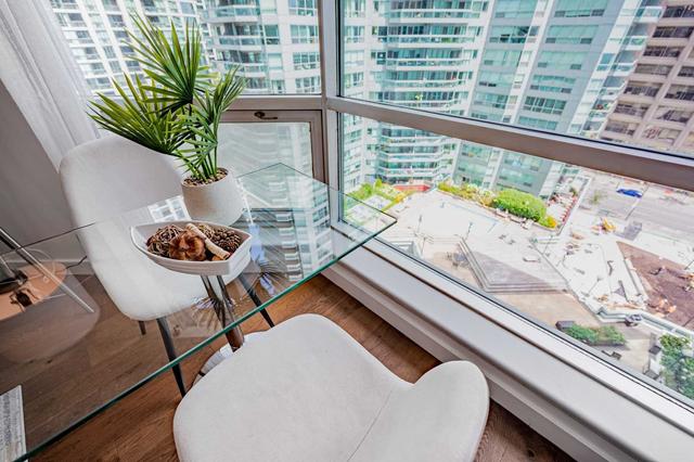 1113 - 10 Queens Quay W, Condo with 1 bedrooms, 1 bathrooms and 0 parking in Toronto ON | Image 7