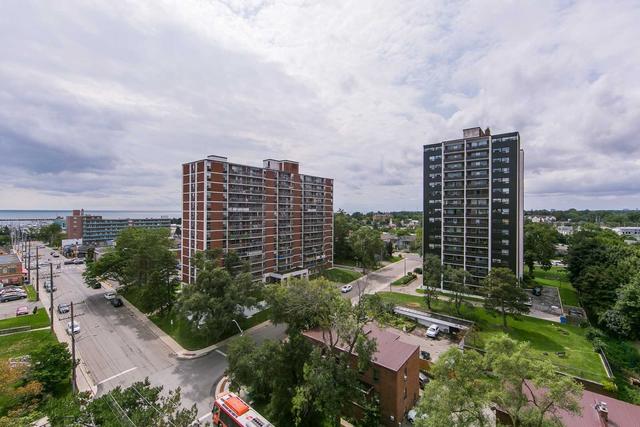 1001 - 15 Elizabeth St N, Condo with 2 bedrooms, 2 bathrooms and 1 parking in Mississauga ON | Image 25