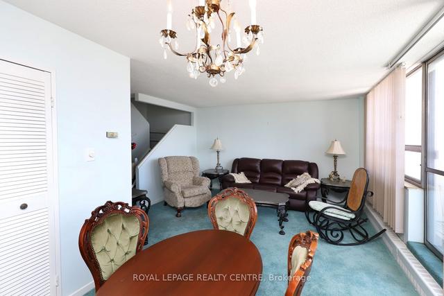 209 - 1050 Stainton Dr, Condo with 2 bedrooms, 1 bathrooms and 1 parking in Mississauga ON | Image 7