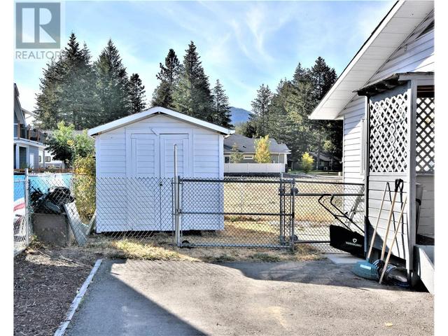 335 Deer Street, House detached with 2 bedrooms, 2 bathrooms and 2 parking in Vernon BC | Image 5