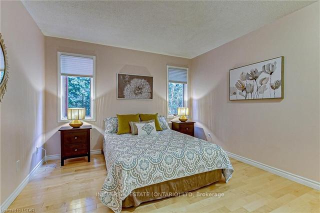 285 Riverside Dr, House detached with 3 bedrooms, 3 bathrooms and 6 parking in London ON | Image 10