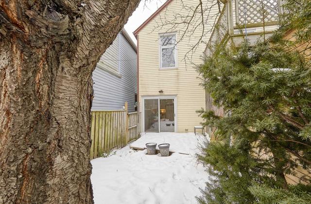 741 Manning Ave, House semidetached with 2 bedrooms, 1 bathrooms and 0 parking in Toronto ON | Image 25