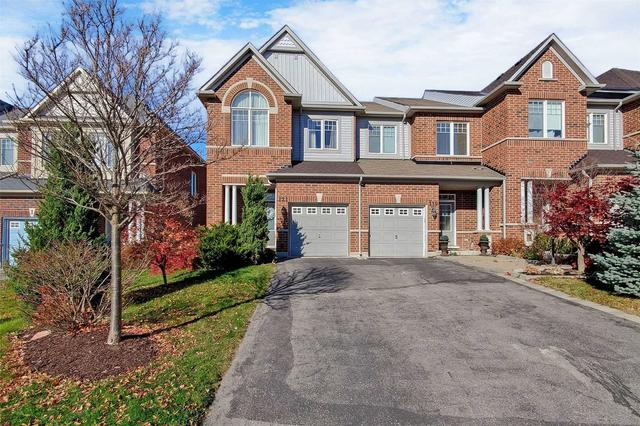 121 Thatcher Cres, House attached with 3 bedrooms, 3 bathrooms and 3 parking in East Gwillimbury ON | Card Image