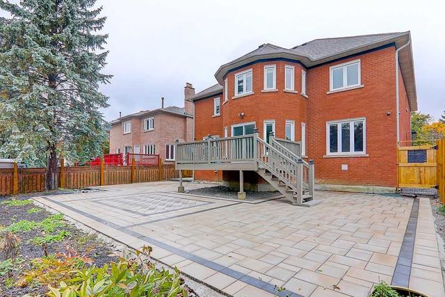 673 Exceller Circ, House detached with 4 bedrooms, 6 bathrooms and 9 parking in Newmarket ON | Image 35
