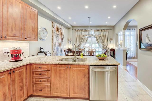 496 Foxcroft Blvd, House detached with 4 bedrooms, 4 bathrooms and 6 parking in Newmarket ON | Image 30