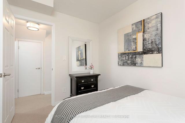 225 - 11 Ruttan St, Townhouse with 2 bedrooms, 2 bathrooms and 1 parking in Toronto ON | Image 3