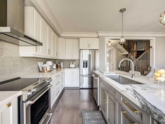 51 Vaudeville Dr, House semidetached with 3 bedrooms, 3 bathrooms and 3 parking in Toronto ON | Image 7