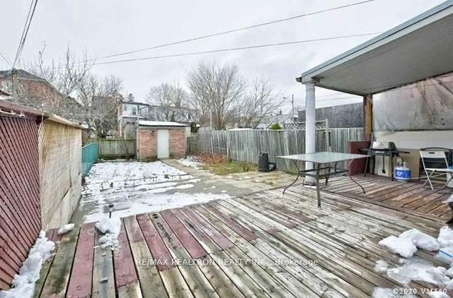468 Northcliffe Blvd, House detached with 3 bedrooms, 2 bathrooms and 1 parking in Toronto ON | Image 16
