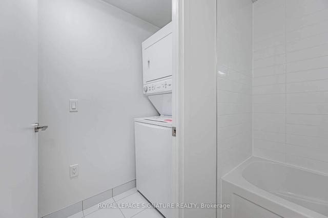 512 - 158 Front St E, Condo with 1 bedrooms, 1 bathrooms and 0 parking in Toronto ON | Image 7