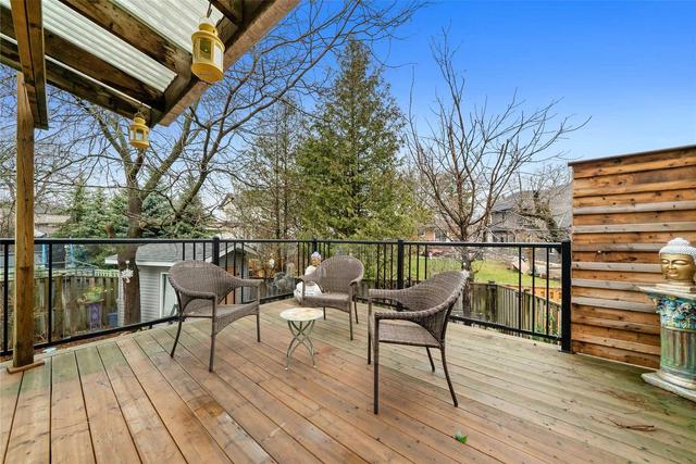 1239 Woodhill Crt, House attached with 2 bedrooms, 3 bathrooms and 2 parking in Mississauga ON | Image 8