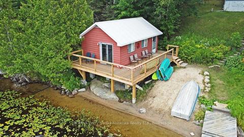 86 Bayview Rd, House detached with 3 bedrooms, 1 bathrooms and 6 parking in Magnetawan ON | Card Image