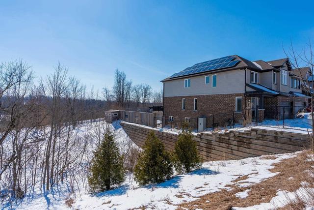 236 Churchill Rd S, House detached with 4 bedrooms, 3 bathrooms and 4 parking in Halton Hills ON | Image 2