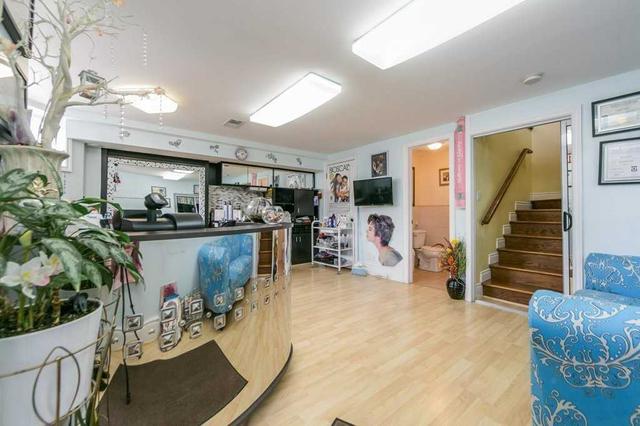 875 St Clarens Ave, House detached with 3 bedrooms, 5 bathrooms and 4 parking in Toronto ON | Image 27