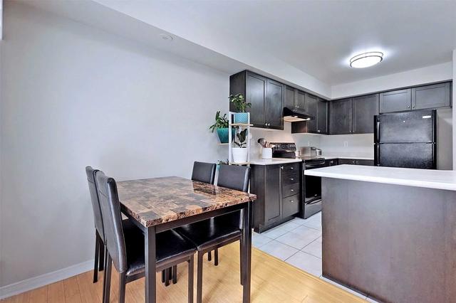 2177 Bur Oak Ave, Townhouse with 2 bedrooms, 3 bathrooms and 2 parking in Markham ON | Image 6