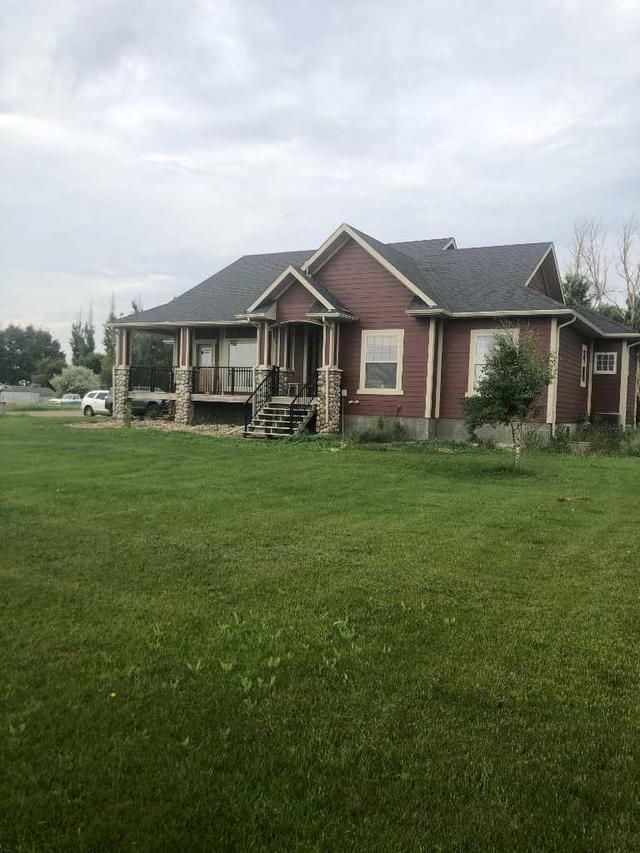 174043 Hwy 3a, House detached with 5 bedrooms, 3 bathrooms and 2 parking in Taber MD AB | Image 2