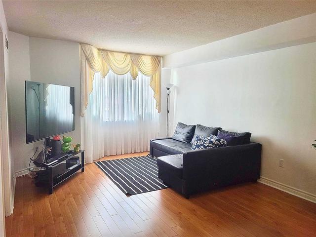 1105 - 300 Webb Dr, Condo with 1 bedrooms, 1 bathrooms and 1 parking in Mississauga ON | Image 4