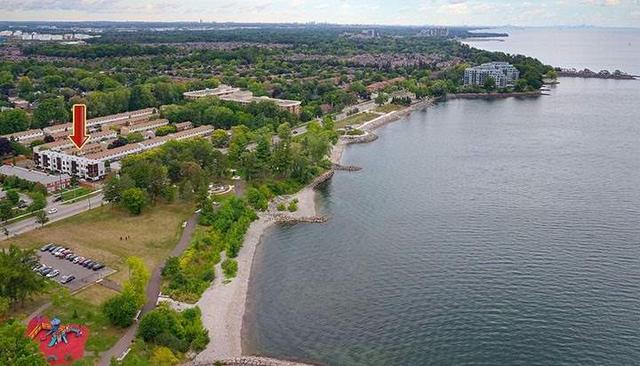 4 - 5451 Lakeshore Rd, Townhouse with 3 bedrooms, 3 bathrooms and 2 parking in Burlington ON | Image 11