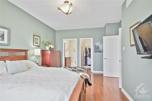 40 Sable Run Drive, Townhouse with 3 bedrooms, 3 bathrooms and 4 parking in Ottawa ON | Image 16