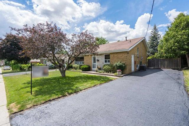 34 Nanwood Dr, House detached with 3 bedrooms, 2 bathrooms and 4 parking in Brampton ON | Image 23