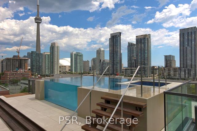 ph 1001 - 500 Wellington St W, Condo with 3 bedrooms, 3 bathrooms and 1 parking in Toronto ON | Image 12
