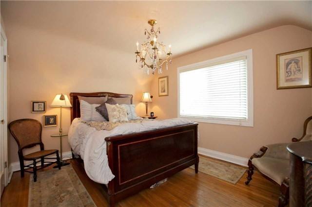 354 Queen Mary Dr, House detached with 2 bedrooms, 1 bathrooms and 4 parking in Oakville ON | Image 12