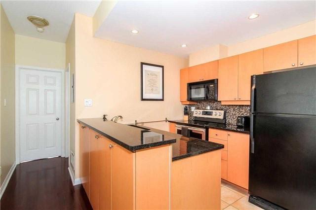 Th2 - 11 Niagara St, Townhouse with 2 bedrooms, 2 bathrooms and 1 parking in Toronto ON | Image 7