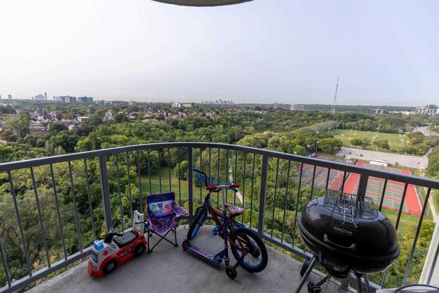 1210 - 3559 Eglinton Ave W, Condo with 2 bedrooms, 1 bathrooms and 1 parking in Toronto ON | Image 14
